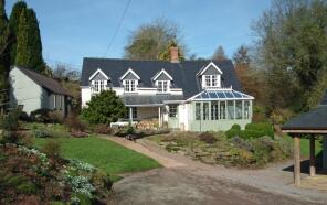 Pykes, Oakford EX16 9HE