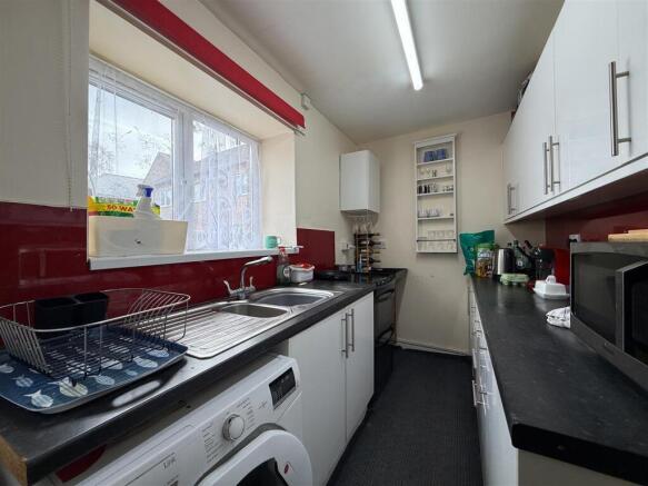 Kitchen.JPG