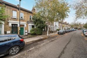 Flat A, 11, Giesbach Road, London N19 3DA