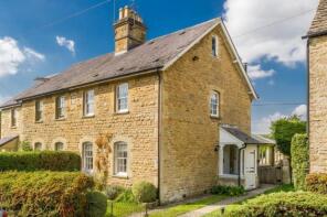 Christmas Cottage, Street To St Kenelms Church, Chipping Norton OX7 4NN