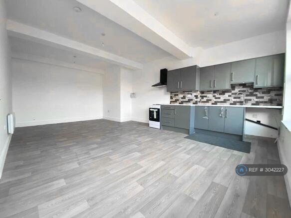 Kitchen / Lounge