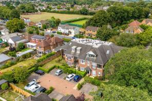 8, Fernlea Gardens, Straight Bit, Flackwell Heath HP10 9LT