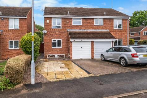 Abbotswood Close, Redditch B98 0QD