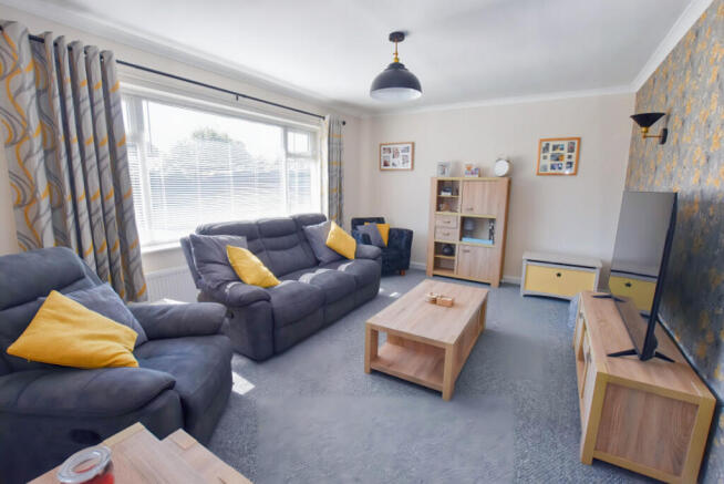 Lounge 1