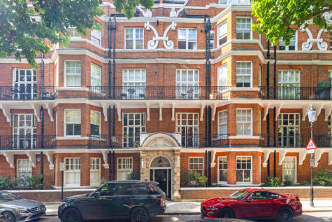 St. Loo Avenue, London, SW3