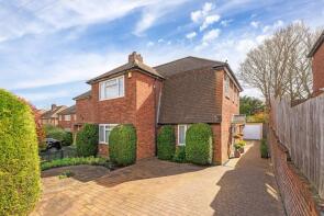 123, Windsor Drive, Orpington BR6 6HE