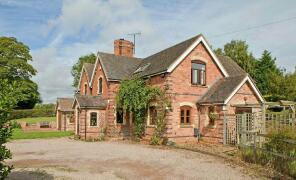 Nutfield House, Bromsberrow HR8 1RS