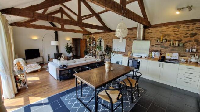 Kitchen / Diner / Lo