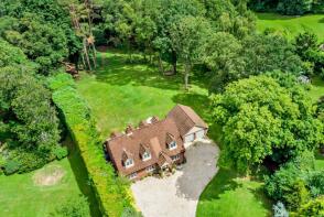 Brackenber House, The Ridge, Cold Ash, Thatcham RG18 9HY