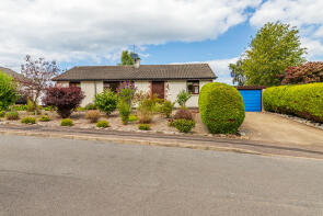 42, Newton Park, Kirkhill IV5 7QB