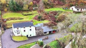 11, Club Row, Abergavenny NP7 0NE