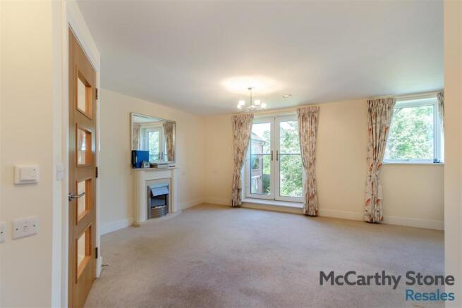 8696594-interior05.jpg