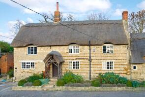 8, High Street, Towcester NN12 8PU