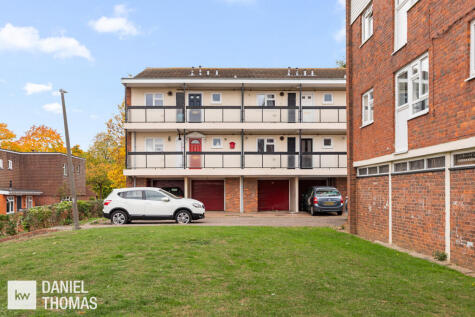 DANIEL THOMAS | Badburgham Court, Waltham Abbey, EN9