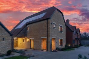 5, Maple Close, Evesham WR11 7AU