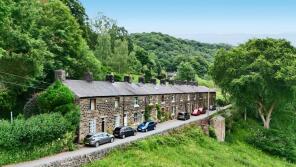 8, Crimsworth Terrace, Midgehole Road, Hebden Bridge HX7 7AJ