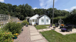 Railway Bungalow, Stansbatch HR6 9LW