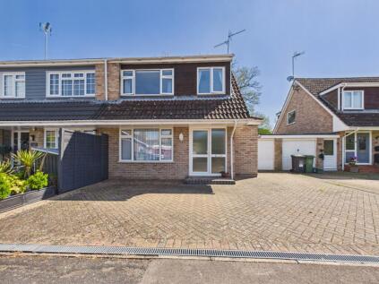 Longbridge Road, Bramley, RG26