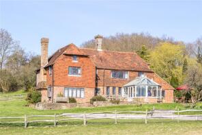 Hodges Farm, North Road, Hailsham BN27 4RH