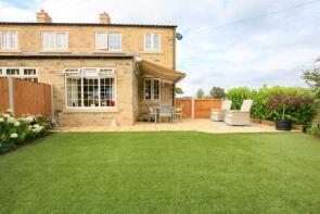 3, School Cottages, Cow Lane, Womersley, Doncaster DN6 9BD