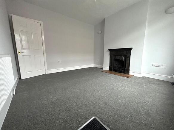 Living room 1.jpeg