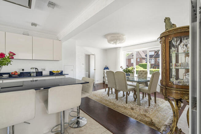 Kitchen/Dining
