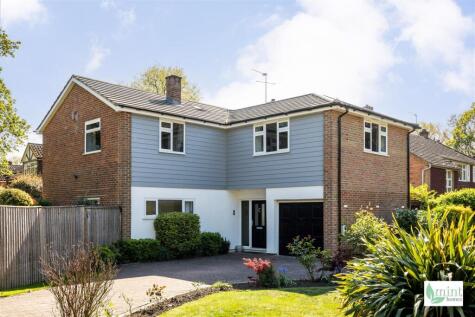 Dartnell Crescent, West Byfleet