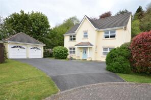 17, Ffordd Y Briallu, Abergwili, Carmarthen SA31 2JU