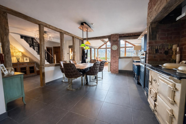 Impressive Open-Plan Dining Kitchen