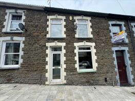 56, Amos Hill, Pen-y-graig, Tonypandy CF40 1PP