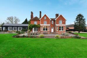 Graves Hall, Graves Hall Road, Halstead CO9 3LL