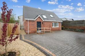 Longacre, Whiteleys Road, Stirling FK8 3NZ