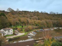 Hillcrest, Castle Hill, Saltash PL12 4QR