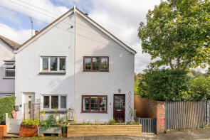 6, St Johns Road, Dorking RH4 3PW