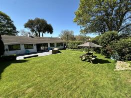 17, Halvarras Road, Truro TR3 6HD