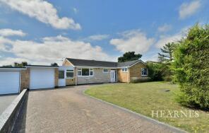 17, Glenmoor Road, Ferndown BH22 8QD
