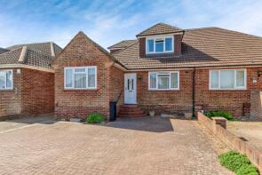 49, Ayebridges Avenue, Egham TW20 8HS