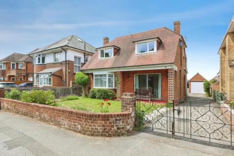 Talbot Drive, Talbot Heath, Poole, Dorset, BH12