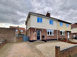 27, Willow Road, Durham DH7 9LJ
