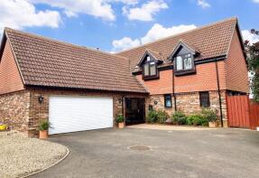 3, Poplars Court, Northampton NN6 9EJ