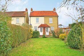 2, Manor Farm Cottages, Common Road, Windsor SL4 6PY
