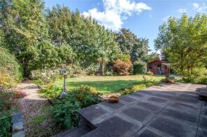 24, Cuxton Meadows, Buckland Monachorum PL20 7NG