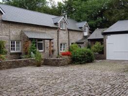 Cilfan, Castle Court, Llandough, Cowbridge CF71 7LZ