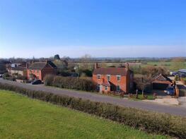 1 Ravenscroft, High Street, Devizes SN10 1SH
