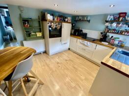 33, Poulshot Road, Devizes SN10 1RL