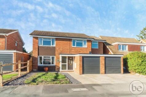 Askew Drive, Spencers Wood, RG7