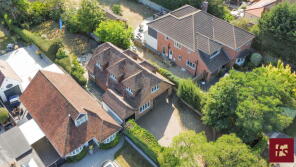110, Pinehill Road, Crowthorne RG45 7JR