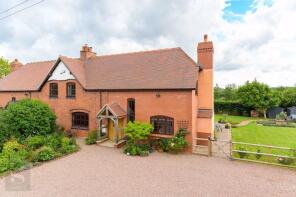 2, Warham Court Cottages, C1189 Upper Breinton To Broomy Hill Road, Hereford HR4 7PE