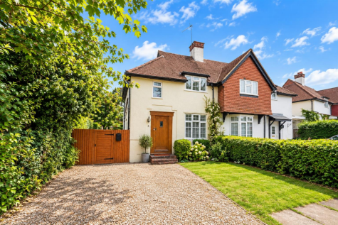Roundwood Way, Banstead