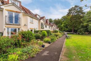 17, Deanery Walk, Avonpark, Bath BA2 7JQ